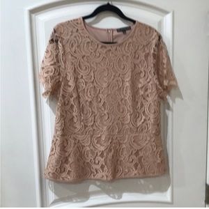 Adrianna Papell  beautiful lace top size XL